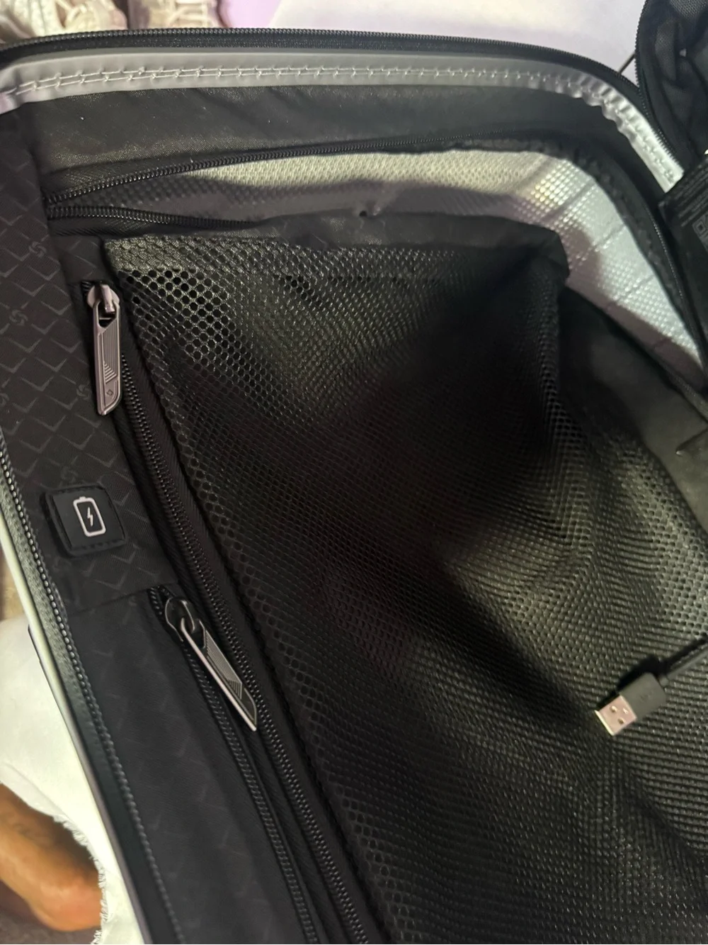 Samsonite Proxis Global Carry-On Spinner Silver 22” Roxkin TSA USB Expandable